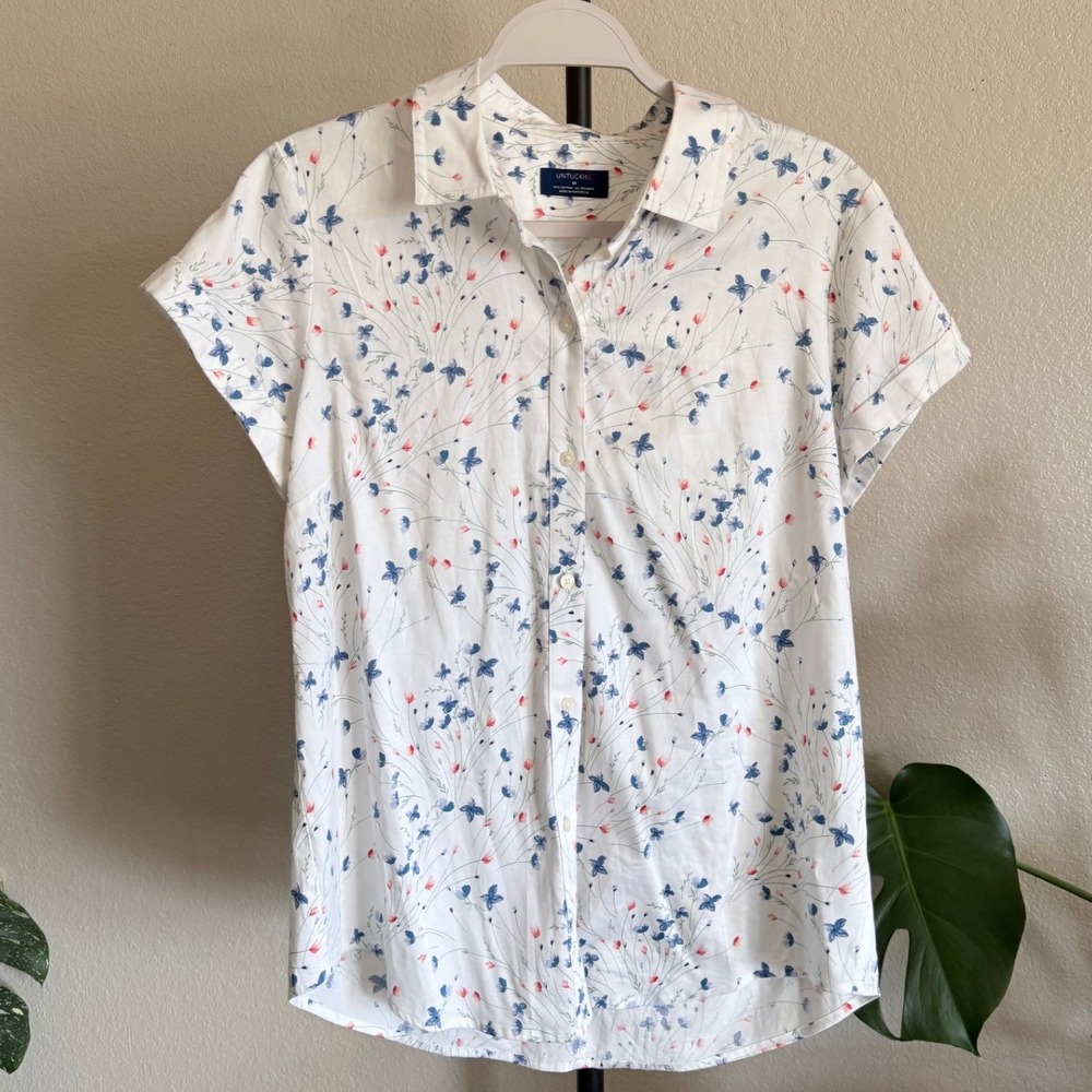 UNTUCKit Felicia White Floral Short Sleeve Button Up Shirt Womens Medium 67124